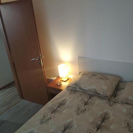 Apartment Dora Ποντγορίτσα Εξωτερικό φωτογραφία