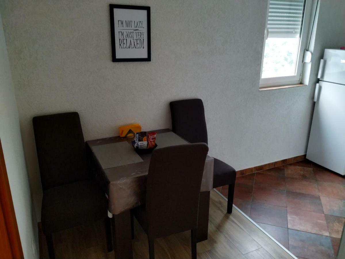 Apartment Dora Ποντγορίτσα Εξωτερικό φωτογραφία